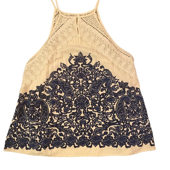 Altar’d state top size small - Picture 2 of 2